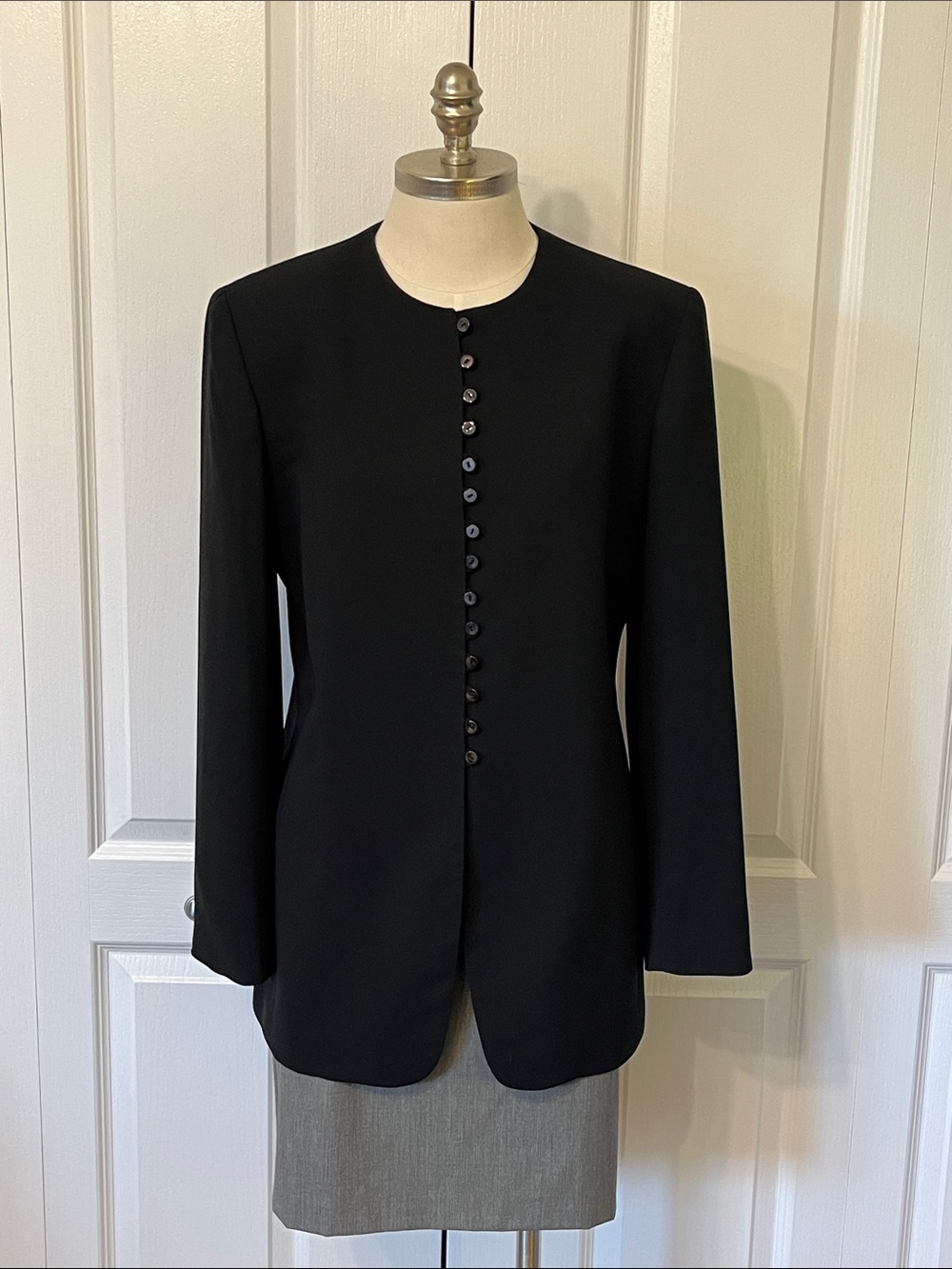 Rena Rowan black blazer